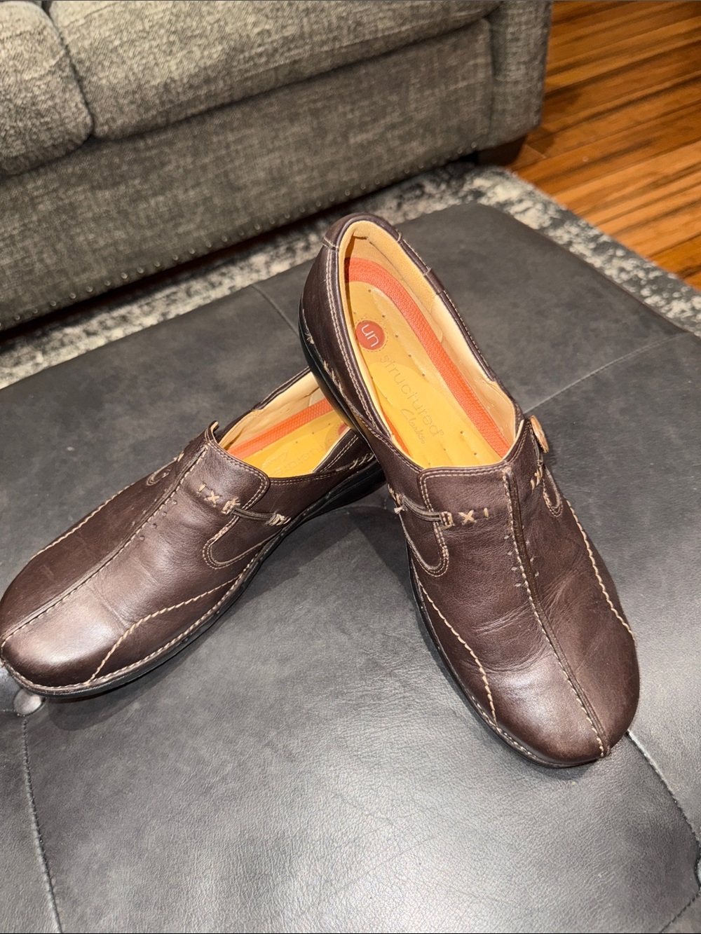Clarks Unstructured Un.Loop Women’s Dark Brown Leather Slip-On Loafers Size 10N